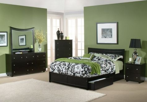 Bedroom Ideas For Couples Color Schemes, Green Bedroom Paint, Green Bedroom Walls, Modern Bedroom Colors, Dark Bedroom Furniture, Bedroom Paint Colors Master, Bedroom Color Combination, Bedroom Wall Colors, Green Bedroom