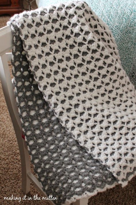 Making It In The Mitten: Crocheted Double-Sided Shell Blanket Pattern Crochet Knit Blanket, Crocheted Blanket, The Mitten, Crochet Afgans, Crochet Blanket Afghan, Manta Crochet, Haken Baby, Afghan Pattern, Blanket Patterns