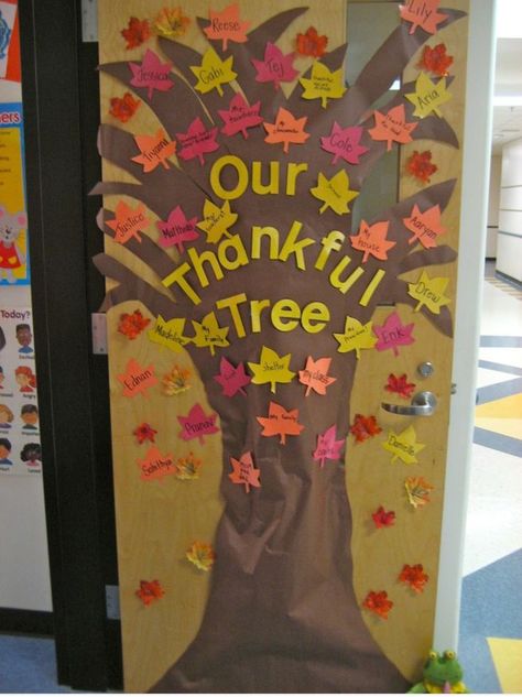 Thankful tree door decoration for Thanksgiving Thanksgiving Classroom Door, Fall Classroom Door, Thanksgiving Door Decorations, Preschool Door, Spirit Days, Thanksgiving Classroom, Fall Classroom Decorations, Thankful Tree, School Door Decorations