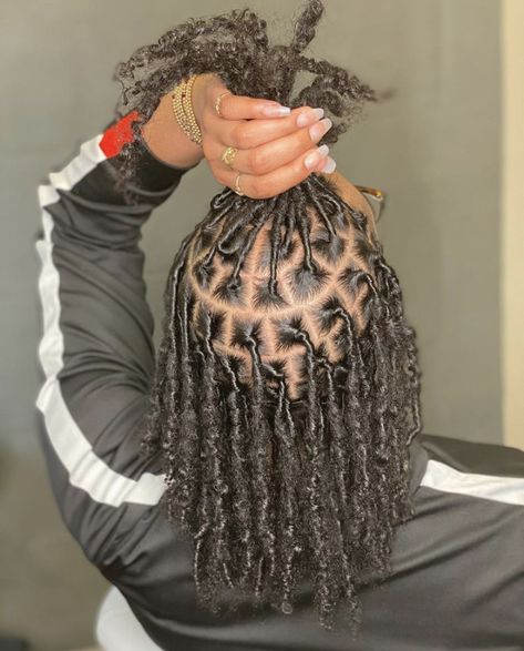 Locs Ideas, Hairstyles Natural Hair, Beautiful Dreadlocks, Short Locs Hairstyles, Dreadlock Styles, Type 4 Hair, Pelo Afro, Hair Twist Styles, Dread Hairstyles