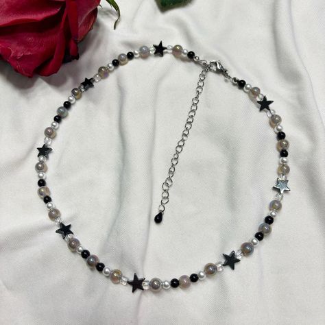 chrome black and white star themed necklace! made with stainless steel clasp + chain.  the necklace clasps from 16 - 20 inches Y2k Beaded Necklace, Grunge Star, Diy Choker, Homemade Necklaces, Enchanted Jewelry, Beaded Chain Necklace, Diy Collier, Beaded Necklace Designs, Gothic Necklace