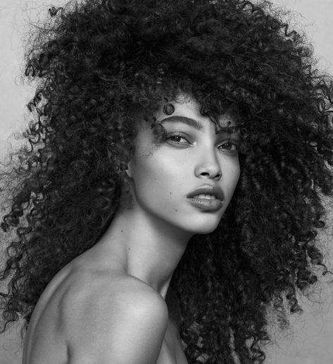 Lara Jade, Face Photography, Business Hairstyles, Beauty Shoot, Poses References, Beauty Shots, Hair Reference, Black And White Portraits, Portrait Inspiration