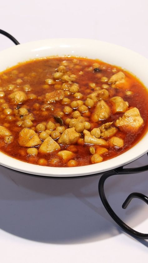 Chicken Chickpea, Breakfast Lunch, Chana Masala, Easy Recipe, Love It, Chicken Recipes, Make It, Easy Meals, Chicken