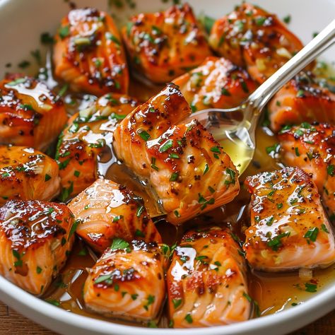 Garlic Confit Salmon, Glazed Salmon Bites, Seasoned Food, Season Salmon, Salmon Bites, Butter Salmon, Savory Food, Glazed Salmon, Honey Butter