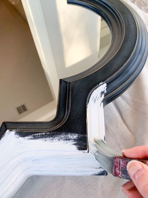 Redo Mirror Frame, Refinish Mirror Frame, Paint A Mirror, Mirror Upcycle, Bright Farmhouse, Pottery Barn Mirror, Painting Mirror Frames, Upcycle Mirror, Painting Mirror