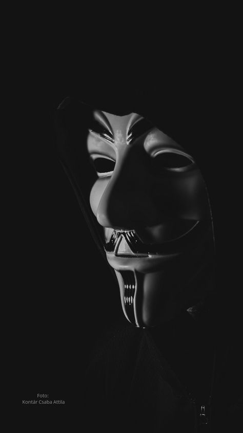 Anonymous Pfp, V Black And White, Allu Arjun Hairstyle New, Vendetta V, Hacker Mask, V For Vendetta Mask, Vendetta Mask, Fifa Games, Mask Men