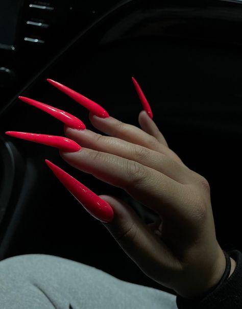 Ombré Red Nails, Xxl Acrylic Nails, Gold Stiletto Nails, Silhouette Nails, Long Red Nails, Shiny Nails Designs, Punk Nails, Long Acrylic Nail Designs, Drip Nails