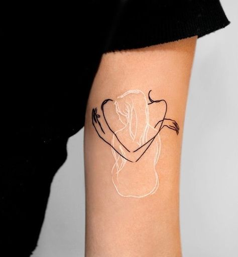 Tattoo Instagram, Small Pretty Tattoos, Petite Tattoos, Drawing Black, Discreet Tattoos, Girly Tattoos, Subtle Tattoos, Tattoos For Daughters, Elegant Tattoos