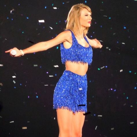 Sheer pantsuits, high-waist skirts, and lots of crop tops with sparkle: see ALL the looks from Taylor Swift's 1989 tour. Concert Taylor Swift, Taylor Swift 1989 Tour, Style Taylor Swift, Taylor Swift Costume, The 1989 World Tour, 1989 Tour, Taylor Outfits, Taylor Swift Party, Concert Outfit Ideas