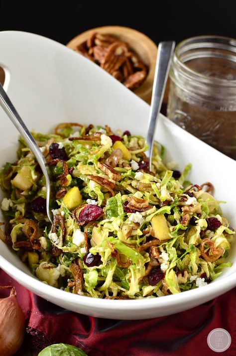 Fall Shredded Brussels Sprouts Salad - Crispy and crunchy, and full of fresh and savory flavors! Fall Brussel Sprout Salad, Shredded Brussels Sprouts Salad, Maple Glazed Chicken, Shredded Brussel Sprout Salad, Shredded Brussels Sprouts, Salad Recipes Gluten Free, Rosh Hashanah Recipes, Brussels Sprouts Salad, Healthy Entrees