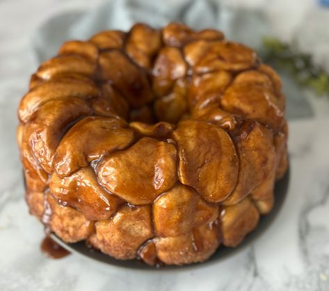 Gluten Free Monkey Bread Overnight Monkey Bread, Gluten Free Monkey Bread, Biscuit Monkey Bread, Caramel Bread, Chocolate Cream Cheese, Monkey Bread, Cinnamon Flavor, Smart Cooking, Chocolate Cream