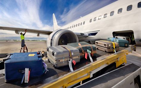 Never Pay Extra Again:  6 Ways to Avoid Paying Checked Baggage Fees (Save $60 or More Round-Trip) Best Travel Luggage, Hard Suitcase, Excess Baggage, Lost Luggage, Checked Baggage, Best Carry On Luggage, Best Luggage, Hand Luggage, Makassar