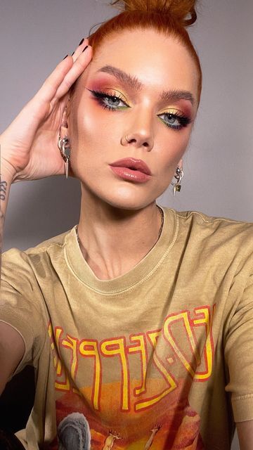 Linda Hallberg on Instagram: "Got a t-shirt. Did a matching makeup. Would you wear it?" Matching Makeup Looks, Linda Hallberg Makeup, European Makeup, Glam Rock Makeup, Red Hair Makeup, Matching Makeup, Club Makeup, Red Eye Makeup, Makeup Looks For Green Eyes