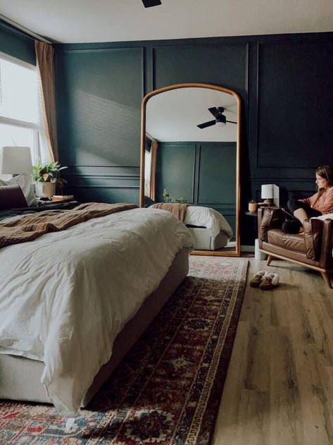 Navy Dark Wood Bedroom, Moody Bedroom Design Ideas, Dark Accent Wall Bedroom Colors, White Bed Dark Walls, Bedroom Inspirations Dark Walls, Moody Bedroom Wood Bed, Dark Wood And Navy Bedroom, Moody Bedroom Dark Furniture, Deep Blue Walls Bedroom