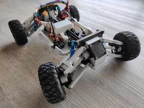 Fully 3D Printed RC car Tarmo4 - Hackster.io Sumo Robot, 3d Printed Robot, Rc Cars Diy, Diy Rc Cars, Robot Design Sketch, 3d Printing Business, 3d Printer Designs, Cool Car Drawings, 3d Printing Diy