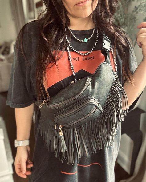 WESTERN BOHO BOUTIQUE on Instagram: “Only quittin’ one thing at a time” Black And Gold Western Outfit, Festival Necessities, 2023 Festival Outfits, 2023 Festival, Crossbody Fanny Pack, Western Bag, Outfits And Accessories, Fringe Crossbody Bag, Vegas Outfit