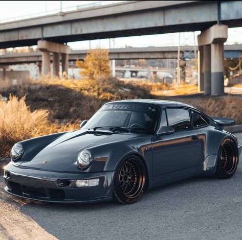 Porsche 964 Rwb, Akira Nakai, Rauh Welt, Porsche 964, Porsche Models, Vintage Porsche, Classy Cars, Fancy Cars, Classic Porsche