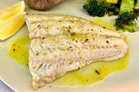 Pickerel Fish Recipes, Baked Walleye Recipes, Chicken Cobbler Recipe, Walleye Recipes, 30seconds Food, Lemon Pie Recipe, Recipes Fish, Baking Measurements, Pan Frying