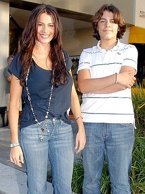 Sofia Vergara and her son Manolo. Manolo Vergara, Jennifer Aniston Hair Color, Aniston Hair, Jennifer Aniston Hair, Sofia Vergara, Jennifer Aniston, Sofia, Pop Culture, Hair Color