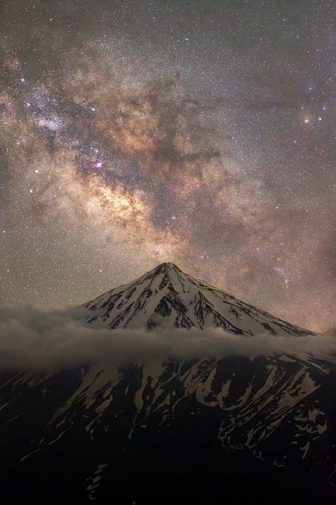 Photo by: Majid Ghohroodi #damavand #iran Damavand Mountain Wallpaper, Damavand Mountain, Mount Damavand, Astronomy Tattoo, Universe Drawing, Astronomy Photography, Mountain Clouds, Climbing Art, Eclipse Lunar