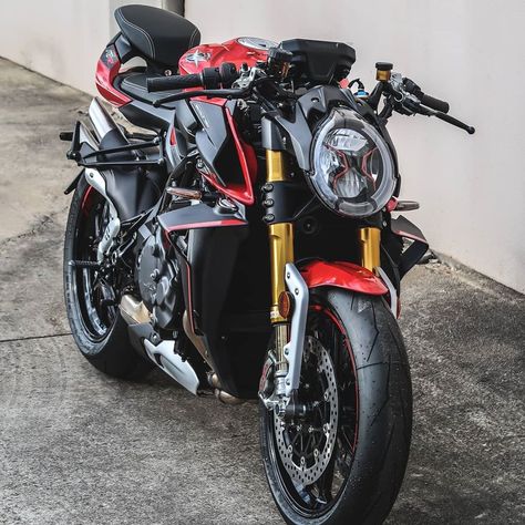 Mv Agusta Brutale 1000rr, Mv Agusta F4 Rr, Mv Agusta F3 800, Cafe Motorcycle, Agusta Westland Aw139, Mv Agusta F4, Mv Agusta Brutale, Motorcycle Quotes, Dirt Bike Girl