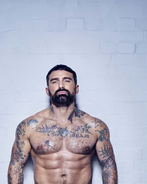 Ant Middleton: A Force for Change Ant Middleton Tattoos, British Army Tattoos For Men, Who Dares Wins Tattoo, Royal Marines Tattoo, Ant Middleton, British Tattoo, Marine Tattoo, Men Inspiration, Muscle Man