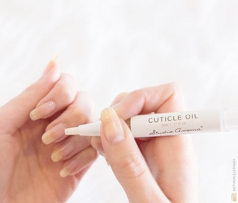 I've been using this cuticle oil pen from @studio_aroma consistently for a few weeks now and look how long my nails are!! 😃 They usually break when they get this long but they're holding stronger than ever!! The applicator twist pen also makes it easier to apply and I think that's the main reason why it's been hassle-free to use this daily! 👍 Nail Oil Pen, Strengthen Nails, Cuticle Oil Pen, Skincare Branding, Nail Pen, Oil Pen, Skincare Packaging, Nail Oil, Skin Nails