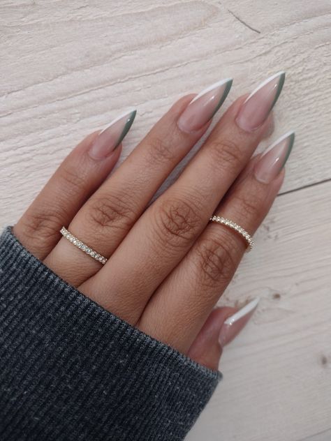 V nail design French Tip Pointed Nail, Criss Cross French Tip Nails Almond, Pointed Almond Acrylic Nails, Geometric French Tip Nails, V Nail Design, Sharp Almond Acrylic Nails, V Tip Acrylic Nails, Stiletto Nails Simple, Diagonal French Tip Nails