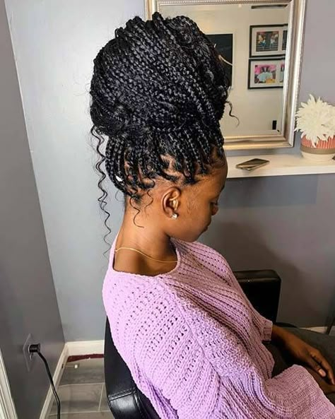 Knotless Bun, Knotless Braids Updo Hairstyles, Messy Bun With Braids, Style Knotless, Braids In A Bun, Large Braids, Goddess Knotless, Large Knotless, Cornrows With Box Braids