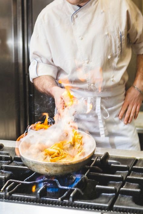 Chef Kitchen Photography, Italian Restaurant Aesthetic Pasta, Italian Food Restaurant Aesthetic, Kitchen Cooking Photography, Kitchen Chef Aesthetic, Italian Restaurant Food Photography, Pasta Restaurant Aesthetic, Chef Cooking Photography Kitchens, Italian Restaurant Photography