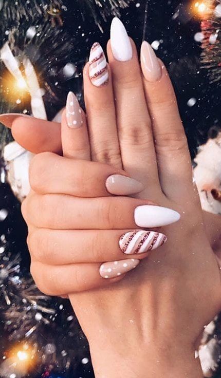 fall nails;christmas nails;christmas nails acrylic;christmas nails gel;christmas nails design;christmas nails easy Nails Easter, Tree Heart, Winter Nails Acrylic, Cute Christmas Nails, Christmas Nails Easy, Christmas Gel Nails, Smink Inspiration, Easter Tree, Short Acrylic Nails Designs