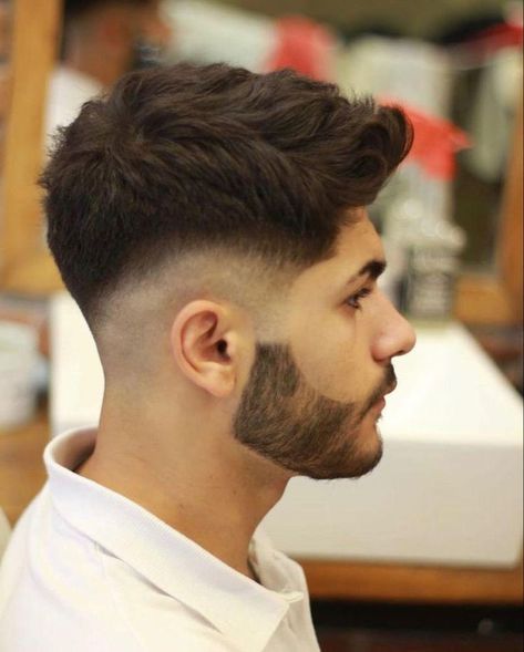 Quiff Men, Medium Fade Haircut, Fohawk Haircut, Men Fade Haircut Short, Short Hair With Beard, Haircut Selfie, Photo Hijab, Mens Haircuts Short Hair, Fade Cut