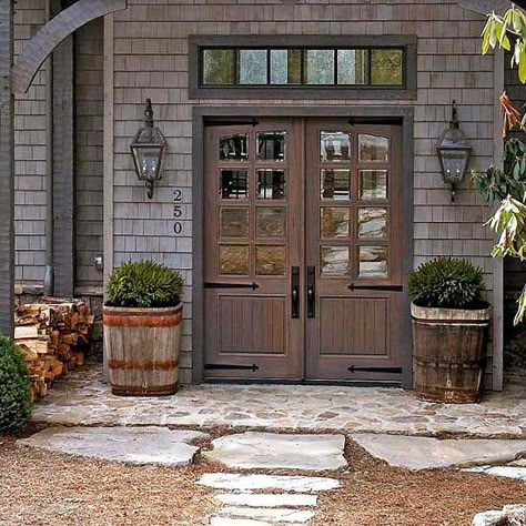 Give your home a stylish new look with these great farmhouse front doors. These simple door ideas will give your home a new look and add character that will help with your overall curb appeal! Kitchen Exterior, Farmhouse Front Porch Decorating, Vstupná Hala, Farmhouse Front Door, Doors Exterior, Farmhouse Paint Colors, Porch Doors, Farmhouse Front Porches, Casa Country