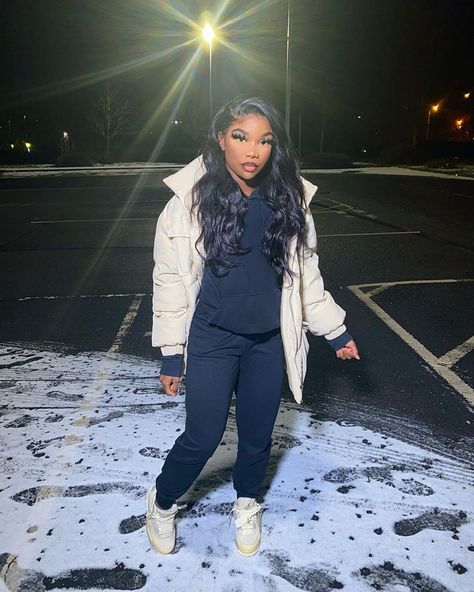 Suzanne 👸🏾🇳🇬 on Instagram: “2021 Blessing’s 🥂✨” Black Girls Winter Outfits, New York Winter Outfit, Cute Winter Outfit, New York Outfits, Winter Outfits Warm, Chill Vibes, Swag Outfits For Girls, Cute Winter Outfits, Cute Swag Outfits