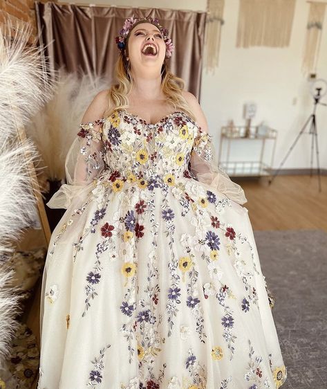 Plus Size Wedding Dresses Colorful, Plus Size Wedding Dresses Floral, Plus Size Embroidered Dress, Plus Size Wedding Dresses With Color, Plus Size Colorful Wedding Dresses, Colorful Plus Size Wedding Dress, Fairytale Wedding Dress Plus Size, Plus Size Fantasy Wedding Dress, Butterfly Wedding Dresses