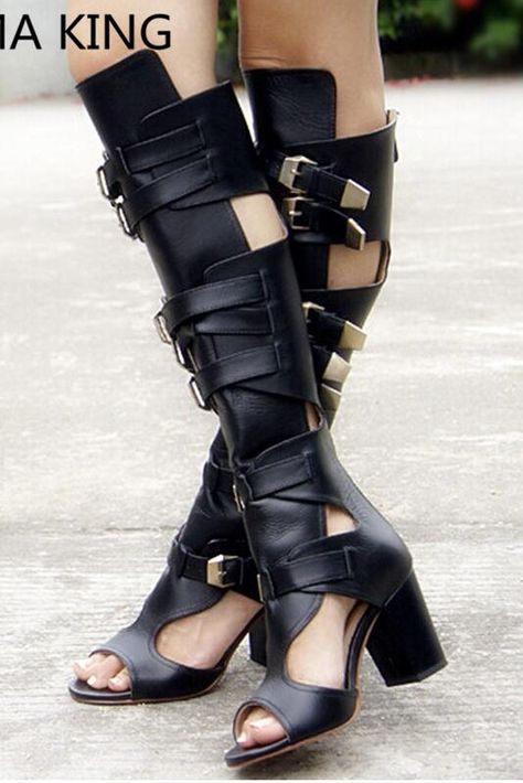 Thigh High Sandals, Motorcycle Boots Women, Gladiator Sandals Women, Knee High Sandals, Boots 2020, Knee Boots Outfit, Gladiator Boots, High Heels Black, Gladiator Sandals Heels