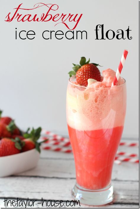 strawberryfloat thumb Strawberry Ice Cream Float Float House, Ice Cream Float, Float Recipes, Funnel Cakes, Recipe Strawberry, Dump Cakes, Italian Soda, Ice Cream Floats, Valentine Desserts