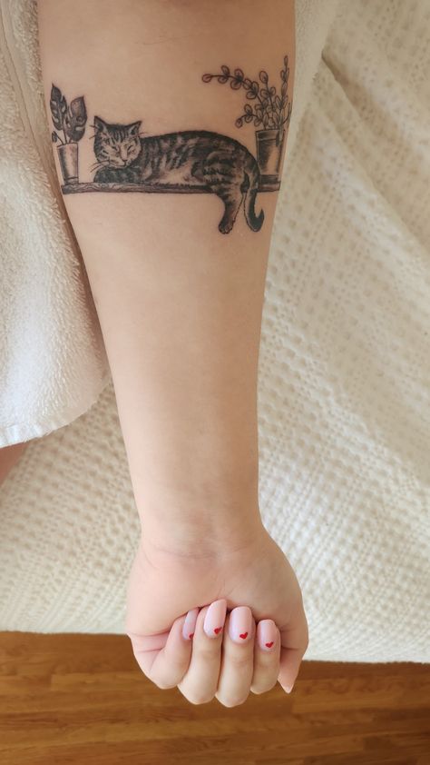 Minimalist Tattoos For Women, Shelf Tattoo, Wrap Tattoo, Framed Tattoo, Black Cat Tattoos, Mom Tattoo Designs, Cat Tattoo Designs, Arm Band Tattoo, Minimalist Tattoos