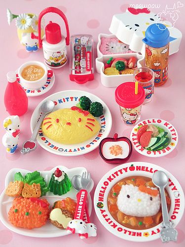 Hello Kitty Re-ment by Meowpaw Hello Kitty Food, Hello Kitty Toys, Charmmy Kitty, Re Ment, Kawaii Toys, Hello Kitty Party, Tiny Food, Hello Kitty Items, Kawaii Food