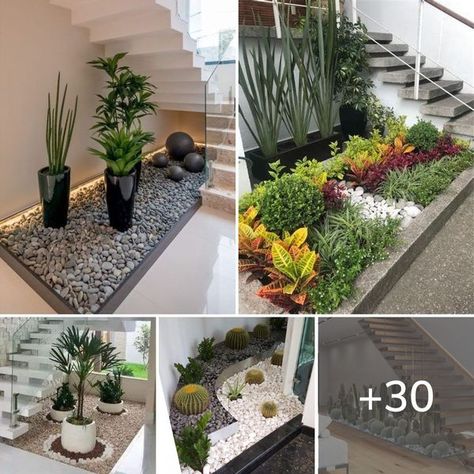 Small Garden Under Stairs, Garden Home Decor, Garden Indoor, Stair Decor, Garden Decorations, Side Yard, Interior Garden, Under Stairs, Terrace Garden