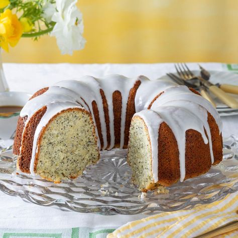 Lemon Poppyseed Cake recipe Easy Lemon Poppy Seed Cake, Lemon Poppyseed Cake Recipe, Poppy Seed Cake Recipe, Lemon Poppy Seed Cake, Poppyseed Cake, Superbowl Desserts, Lemon Poppyseed Cake, Cake Tips, Seed Cake