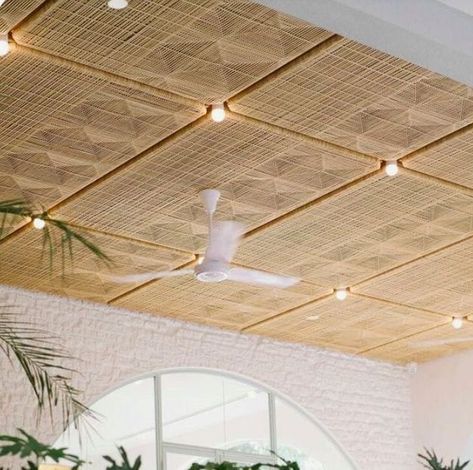 Thatch Ceiling Interior, Woven Interior Design, Cane False Ceiling, Cane Ceiling Design, Bamboo Ceiling Ideas, Reed Ceiling, Cane Ceiling, Floral Arrangements Fall, Trendy Curtains