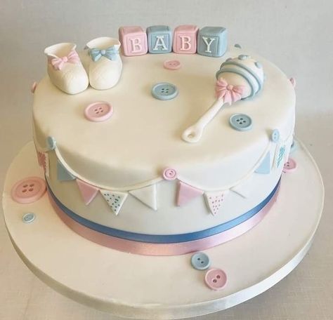 Cake Designs For Gender Reveal, Cakes For Baby Showers Neutral, Baby Shower Cake Ideas Gender Neutral, Baby Shower Tårta, Mom To Be Cake Ideas, Baby Shower Cake Gender Neutral, Pregnant Cake Design, Pregnant Cake Ideas, Baby Shower Cake Designs Simple