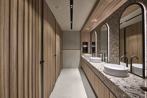 Dubai Internet City HQ - Technology Interior Design on Love That Design Office Toilets Interior, Hotel Restroom Design, Public Washroom Design, Mall Washroom, Restaurant Bathroom Design, Public Bathroom Design, Public Toilet Design, Technology Interior Design, Commercial Design Retail