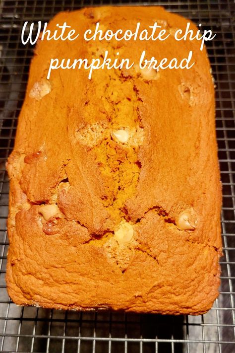 Pumpkin Banana Bread Recipe, Chocolate Pumpkin Bread, Best Pumpkin Bread Recipe, Pumpkin Pie Spice Recipe, Pumpkin Banana Bread, Pumpkin Bread Easy, Moist Pumpkin Bread, Chocolate Chip Bread, Pumpkin Chocolate Chip Bread