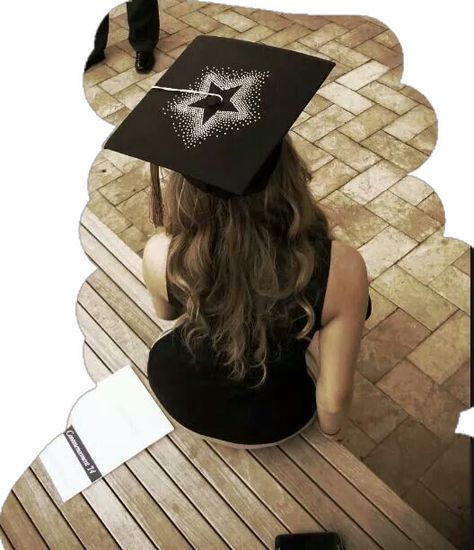 Bedazzled Graduation Cap, College Grad Cap Ideas, Grad Cap Decorated, Graduation Cap Decoration Diy, Graduation Look, High School Graduation Cap, Grad Photography, College Graduation Cap Decoration, Grad Hat