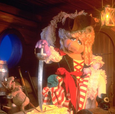 Miss Piggy wearing a pirate costume Pirate Lady, Piggy Muppets, Miss Piggy Muppets, Frank Oz, Fraggle Rock, The Muppet Show, Private Eye, The Muppets, Miss Piggy