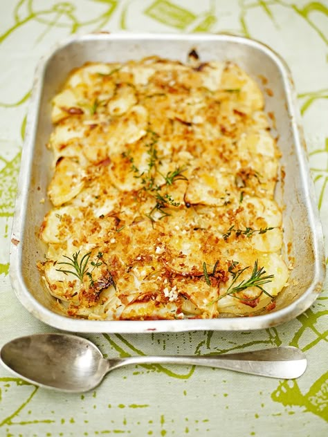 Celeriac Recipes, Cheesy Leeks, Potato Gratin Recipe, Panini Recipes Chicken, Jamie Oliver Recipes, Veg Dishes, Potato Vegetable, Potato Gratin, Tasty Vegetarian Recipes