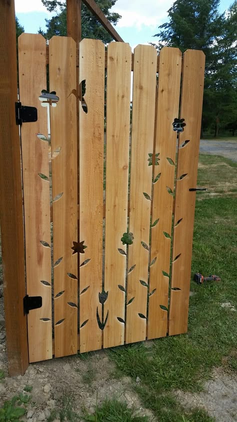 Corrugated Metal Gate, Bamboo Gate, Pebble Pathway, Wooden Garden Gate, Garden Gate Design, Wooden Gate, Metal Gate, Fence Art, Corrugated Metal