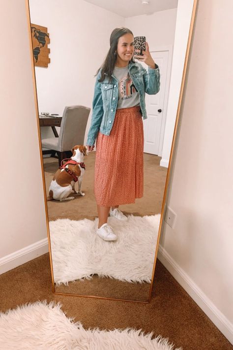 Teacher Outfit Inspiration, Daycare Outfits, Casual Teacher Outfit, Preschool Teacher Outfits, Cute Teacher Outfits, Teacher Attire, Teacher Ootd, Winter Teacher Outfits, Spring Teacher Outfits